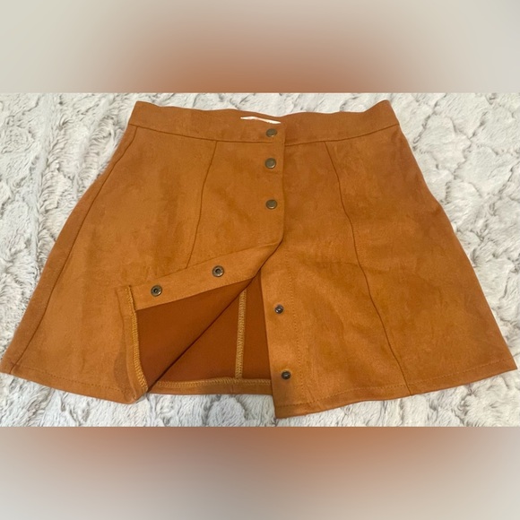 Persun large suede like mini skirt - Picture 2 of 7